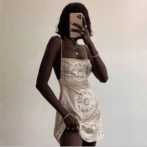 Danielle Bernstein Cream and Gold Patterned Fabric